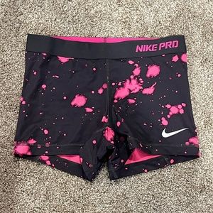 Nike Pro Shorts- Black & Pink 🖤💕